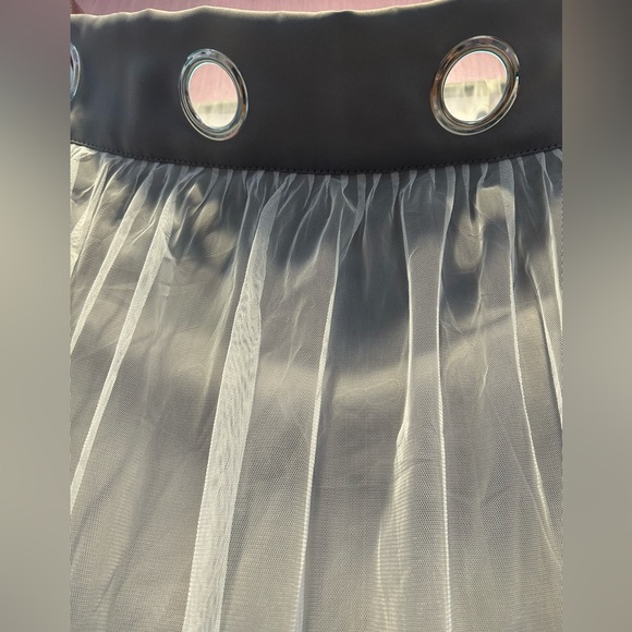 Beautiful single panel curtain - Picture 7 of 8